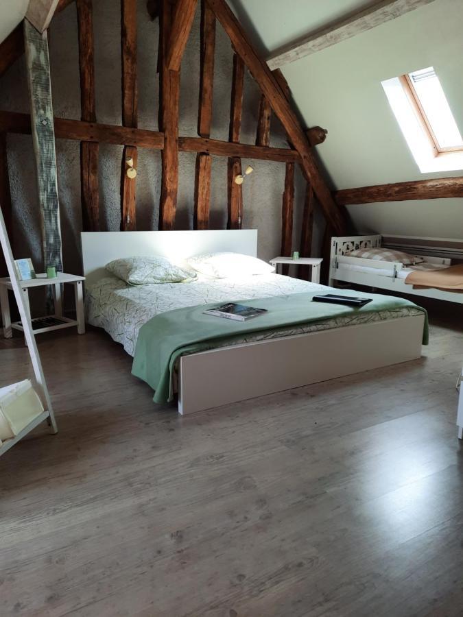 La Maison Genevier - Chambre La Family Montreuil-en-Touraine Εξωτερικό φωτογραφία