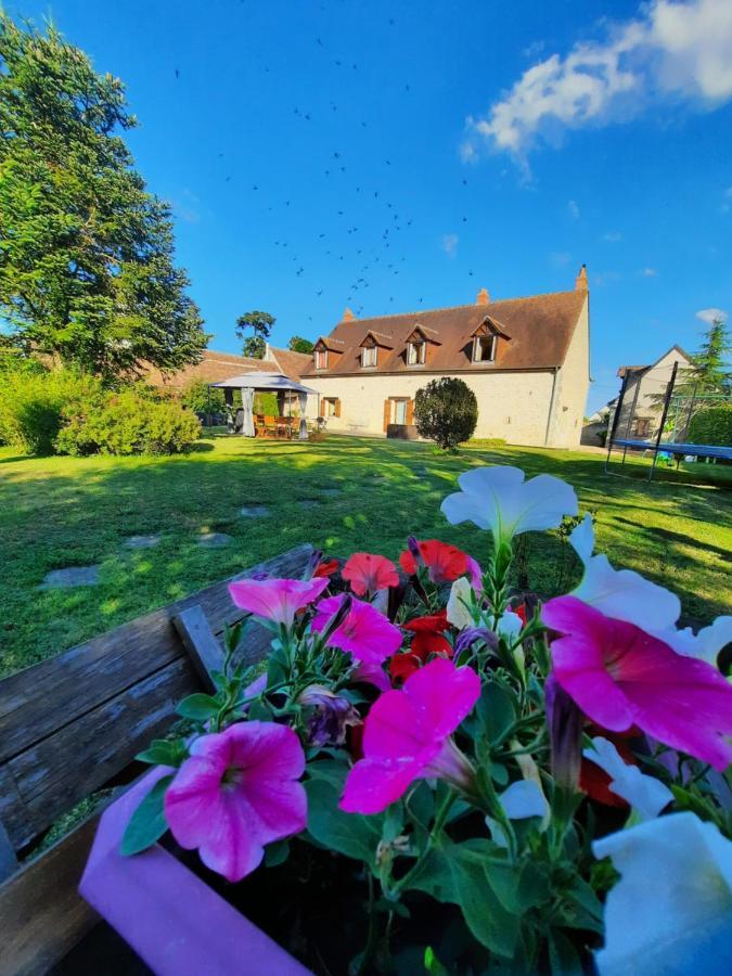 La Maison Genevier - Chambre La Family Montreuil-en-Touraine Εξωτερικό φωτογραφία